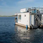 Seehausboot/geiseltalsee Inkl. 2 Sups Und Kanu