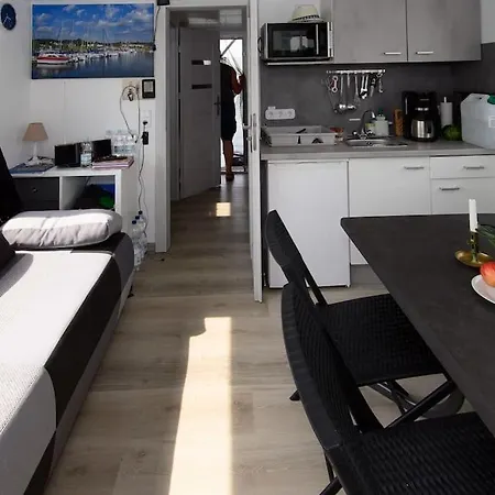 Seehausboot/geiseltalsee Inkl. 2 Sups Und Kanu 船上ホテル *