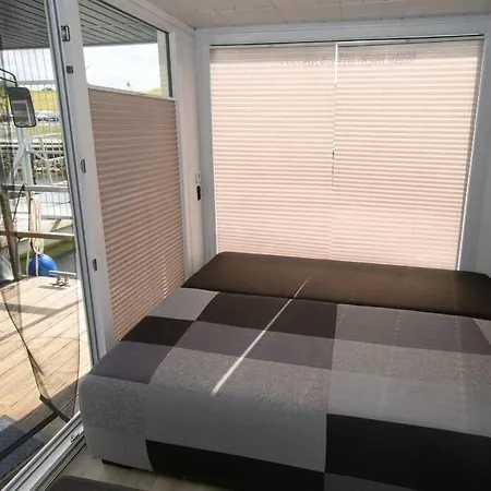 船上ホテル Seehausboot/geiseltalsee Inkl. 2 Sups Und Kanu *