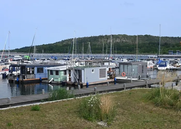 Seehausboot/geiseltalsee Inkl. 2 Sups Und Kanu Ботель *