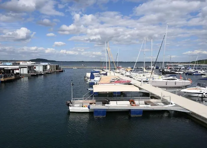 Seehausboot/geiseltalsee Inkl. 2 Sups Und Kanu Ботель Braunsbedra