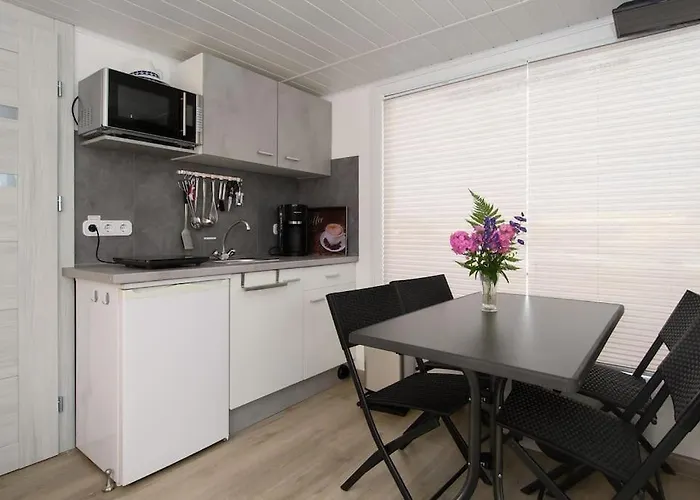 Ботель Seehausboot/geiseltalsee Inkl. 2 Sups Und Kanu Braunsbedra