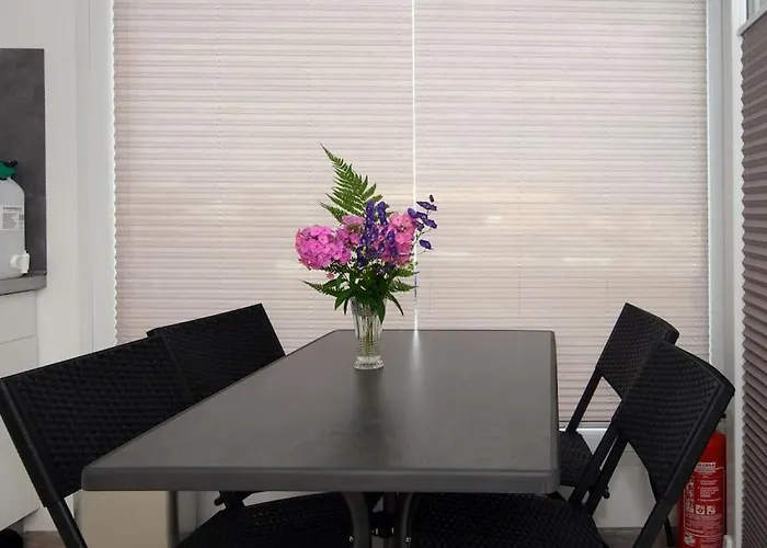 Ботель Seehausboot/geiseltalsee Inkl. 2 Sups Und Kanu *